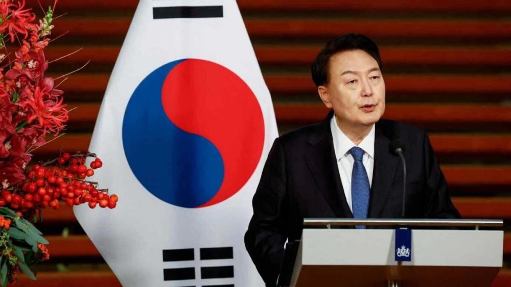 尹锡悦宣布紧急戒严引发探究与反思，违规背后的真相揭秘